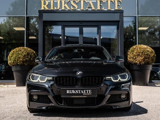 BMW 3 Serie BMW 3-serie 330e Centennial High Executive|PANO|M-SPORT|18'' - afbeelding nr 2