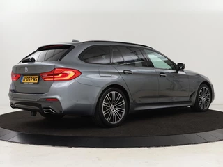 BMW 5 Serie BMW 5-serie 540d xDrive M Sport | Panoramadak | Head-Up |  Adaptive cruise | Carplay | Alcantara | Harman/Kardon | Stoelverwarming | Trekhaak | Sfeerverlichting - afbeelding nr 43