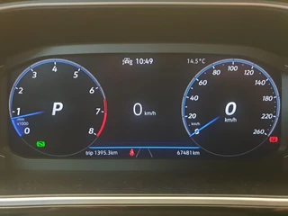 Volkswagen T-Roc Volkswagen T-Roc 1.5 TSI R-Line 150PK DSG Camera, Dodehoek detectie, Trekhaak, Keyless entry - afbeelding nr 10