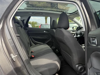 Peugeot 308 Peugeot 308 SW 1.2 PureTech Blue Lease Executive 2e Eigenaar,Pano,110pk,Navi,Dealer Onderhouden,Clima,Cruise,Pdc V+A,Lm velgen,Apk tot 12-2025 - afbeelding nr 9