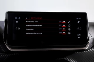 Peugeot 2008 Peugeot 2008 1.2 PureTech Allure Pack 130 PK - Automaat | Dig. Cockpit | PDC | Camera | NAV + App, Connect | ECC | DAB | LM 17