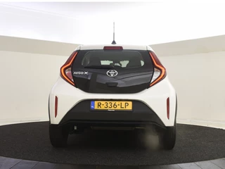 Toyota Aygo Toyota Aygo X 1.0 VVT-i S-CVT Play Automaat | Camera - afbeelding nr 12