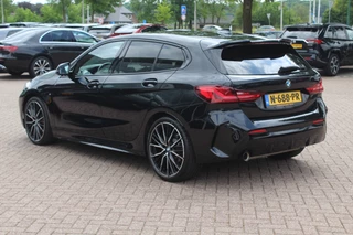 BMW 1 Serie BMW 1 Serie 118i Executive Ed. M Sport / Navigatie / Half leder / 19'' / Sportstoelen / Blackpack / Dakspoiler / Stoelverwarming / Cruise Control / Getint glas - afbeelding nr 3
