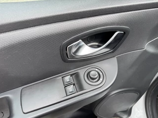Renault Clio Renault Clio 0.9 TCe Eco2 Authentique Airco/5-Deurs - afbeelding nr 8