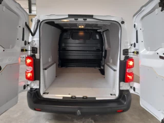 Opel Vivaro Opel Vivaro 2.0 CDTI L2H1 145PK Edition Automaat Airco Navigatie Apple Carplay/Android Auto Trekhaak Betimmering - afbeelding nr 3