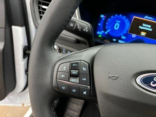 Ford Kuga Ford Kuga 2.5 PHEV Titanium 225pk | Driver Assistance Pack | Winterpack | Wegklapbare Trekhaak | All Season Michelin Cross Climate | 1.500kg Trekgewicht - afbeelding nr 15