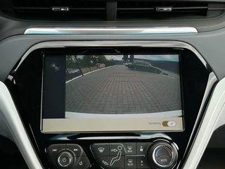 Opel Ampera-e Opel Ampera-e Business executive 60 kWh, NL AUTO, NAP, BOSE, LEDER, NAVI, CRUISE, KEYLESS, CAMERA, DODEHOEK, ECC-AIRCO, STOEL/STUURVERWARMING, LICHTMETAAL 17