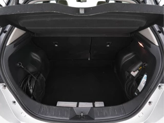 Nissan Leaf Nissan Leaf N-Connecta 40 kWh (INCL-BTW)  Aut. *ADAPTIVE-CRUISE | NAVI-FULLMAP | SURROUND-VIEW | CARPLAY | KEYLESS | BLIND-SPOT |  DIGI-COCKPIT | COMFORT-SEATS | DAB | ECC | PDC | HEATED-SEATS | 17