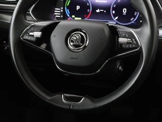 Škoda Superb Skoda Superb 1.4 TSI iV Business Edition Plus | Panoramadak |  Virtual Cockpit | Stoelverwarming | Camera | Carplay | Full LED | Memory | Navigatie | Parkeerhulp - afbeelding nr 8