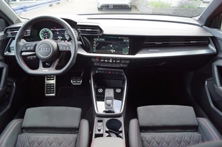Audi A3 Audi A3 Sportback 45 TFSIe (245pk) 3X S-line Matrix LED/Alcantara/B&O/HUD VOL! - afbeelding nr 4