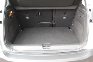 Opel Crossland Opel Crossland 1.2-110pk Turbo 'Elegance'. Mooie en luxe hoogzitter met weinig km's ! Volautm. airco dual, cruise control, camera, comfortstoelen, metallic lak,  LM wielen, navigatie, telefoonvoorb., lane- en side assist, parkeersensoren v+a,  LED verlichting  etc. - afbeelding nr 33