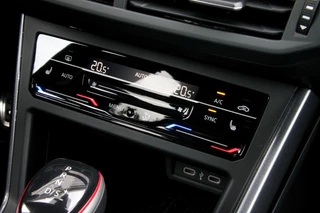 Volkswagen Polo Volkswagen Polo 2.0 TSI GTI - 207 pk **Beats / IQ Light / Carplay - afbeelding nr 23