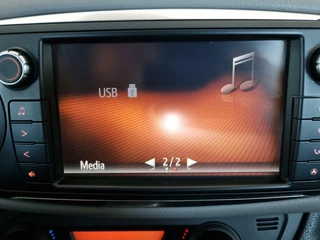 Toyota Yaris Toyota Yaris 1.3 VVT-i Dynamic Bi-Tone - afbeelding nr 42