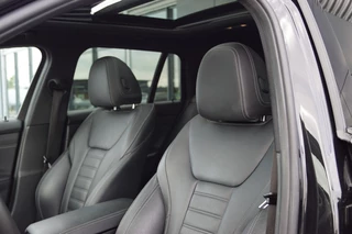 BMW 3 Serie BMW 3 Serie 330e Touring M Sport / Panodak / Leer / Trekhaak / Head-up/ Laser/Harman Kardon - afbeelding nr 36