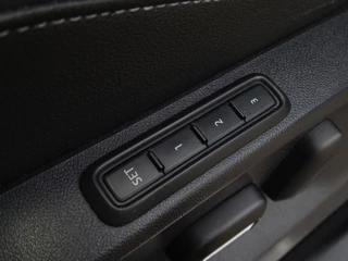 Volkswagen Tiguan Volkswagen Tiguan 2.0 TSI 4M. DSG / Highline R20 ed. / R-line / LED - afbeelding nr 26