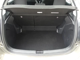 Toyota Yaris Toyota Yaris 1.5 Hybride Dynamic | Apple Carplay | Camera | Navi | - afbeelding nr 26
