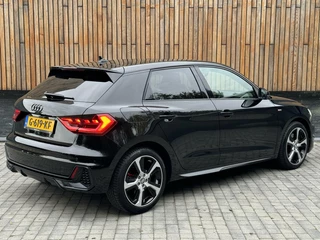 Audi A1 Sportback Audi A1 Sportback 30 TFSI S Line Automaat | Apple CarPlay | LED verlichting | Parkeersensoren achter | Rode remklauwen | Airconditioning | Cruise control | Lane assist | Half leer/stof - afbeelding nr 2