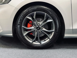 Ford Focus Ford Focus 1.0 EcoBoost ST Line | Panorama | Trekhaak | 1e Eig. - afbeelding nr 9
