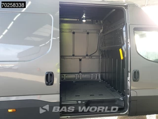 Iveco Daily Iveco Daily 35C21 210PK 3.0L Automaat 2025 model L3H2 Dubbellucht ACC LED CarPlay Camera L4H2 16m3 Airco - afbeelding nr 8
