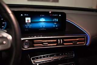 Mercedes-Benz EQC Mercedes-Benz EQC 400 4MATIC Premium Plus 80 kWh AMG - Memory - Distronic - Schuifdak - Keyless Entry - HUD - Ambiance Verlichting - afbeelding nr 9