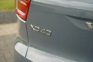 Volvo XC40 Volvo XC40 1.5 T5 Recharge Inscription - Dealer onderhouden - Panoramisch schuif/kanteldak - Stoel en stuurwielverwarming - Harman Kardon - Elektrisch verstelbare stoelen - Adaptieve cruise control i.c.m. BLIS - 360 graden camera - - afbeelding nr 43