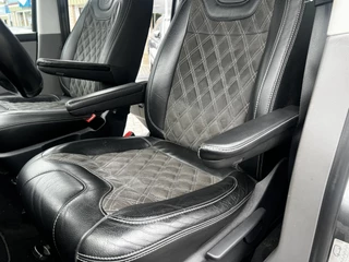 Volkswagen Transporter Volkswagen Transporter Bulli L2H1 2.0TDi 200pk DSG DC | Black Edition | Leer/alcantara | Dubbele cabine | 2x Schuifd m.Sluithulp | 20