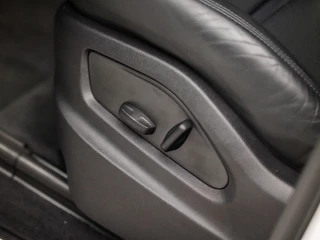 Porsche Cayenne 463Pk Automaat (SPORTCHRONO PAKKET, PANORAMADAK, ALCANTARA STUUR EN HEMEL, APPLE CARPLAY, LUCHTVERING, KUIPSTOELEN, SFEERVERLICHTING, 360 CAMERA, HEAD-UP DISPLAY, NIEUWSTAAT) - afbeelding nr 26