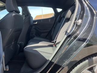 Ford Fiesta Ford Fiesta 1.0 EcoBoost ST-Line 100pk Trekhaak | Cruise control | Apple Carplay | Android auto | Climate control - afbeelding nr 10
