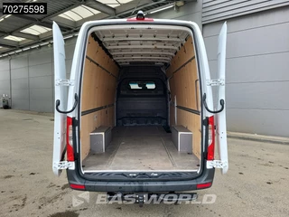 Mercedes-Benz Sprinter Mercedes Sprinter 317 CDI Automaat 170PK L3H2 3,5t Trekhaak Camera Parkeersensoren MBUX Airco Cruise L3 14m3 Airco Cruise control - afbeelding nr 6