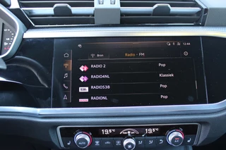 Audi Q3 Audi Q3 Sportback 35 TFSI 150PK S-TRONIC 7 S EDITION * NIEUWSTAAT * | S-LINE EXTERIEUR | S-LINE INTERIEUR | AUDI VIRTUAL COCKPIT | PANORAMISCH SCHUIF / KANTELDAK | NAVIGATIE | TWIN LEDEREN BEKLEDING ZWART MET ROTSGRIJS STIKSEL | VOORSTOELEN VERWARMBAAR | ACHTERUITRIJCAMERA | PARKEERSENSOREN VOOR / ACHTER | DODEHOEK DETECTIE |  ALARM SYSTEEM | FULL LED KOPLAMPEN INCLUSIEF LED ACHTERLICHTEN | ZWARTE HEMELBEKLEDING | AUDI SOUND SYSTEM | AMBIENTE VERLICHTING | 18