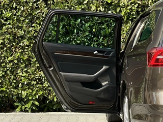 Volkswagen Passat Volkswagen Passat Variant 1.8 TSI HIGHLINE FACELIFT, PANO, NAVI, CRUISE, LEDER/ALCANTARA, ECC-AIRCO, DIGITAL, KEYLESS, ERGO-COMFORT, LICHTMETAAL 17
