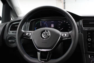 Volkswagen e-Golf Volkswagen e-Golf | Navigatie | Climate control | Virtuel Cockpit | Camera | Keyless | Bluetooth | Cruise Control | Lichtmetalen Velgen | - afbeelding nr 21