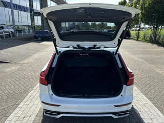 Volvo V60 Volvo V60 T6 Plug-In Hybrid AWD R-Design | Harman/Kardon Audio | Memorystoelen | Climate Pack | ACC | Keyless Entry | - afbeelding nr 22