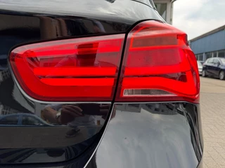 BMW 1 Serie BMW 1 Serie 118i Corporate Lease I Automaat I Navigatie I Dealer onderhouden - afbeelding nr 11