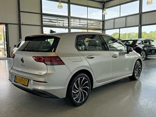 Volkswagen Golf Volkswagen Golf 1.0 eTSI 81kW DSG Life - afbeelding nr 3