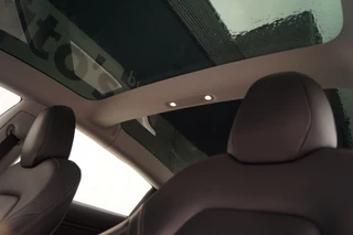 Tesla Model 3 - afbeelding nr 20