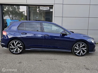 Volkswagen Golf Volkswagen Golf 1.5 eTSI R-Line Panorama/IQ Light/Keyless/ - afbeelding nr 10