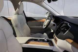 Volvo XC90 Volvo XC90 2.0 T8 Plug-in hybrid AWD Ultra Bright Longrange|Panorama|Trekhaak|H/K Audio - afbeelding nr 13