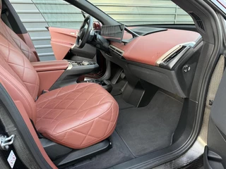 BMW iX BMW iX xDrive40 High Executive 77 kWh SOH 99% Led v+a Auto.inparkeren Pano - afbeelding nr 13