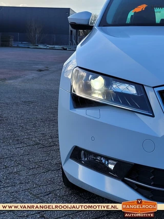 Škoda Superb Skoda Superb Combi 2.0 TDI Style, trekhaak, xenon, panorama, leer, stoelverw. - afbeelding nr 20