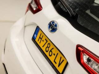 Toyota Yaris Toyota Yaris 1.5 Hybrid Active Automaat (CAMERA, CLIMATE, CRUISE, SPORTSTOELEN, LANE ASSIST, ELEK RAMEN, BLUETOOTH, NIEUWSTAAT) - afbeelding nr 27