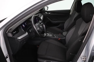 Škoda Octavia Skoda Octavia 1.4 TSI iV PHEV Business Edition | Camera |  Carplay | Navigatie | Full LED | Sfeerverlichting | Parkeerhulp | Climate control - afbeelding nr 4