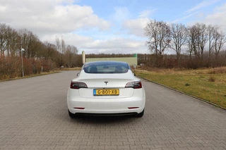 Tesla Model 3 Tesla Model 3 Long Range AWD 75 kWh black&white chrome delete uitstraling! autopilot dual motor stoelverwarming v+a panodak - afbeelding nr 13