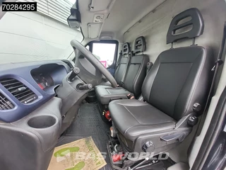 Iveco Daily Iveco Daily 50C18 3.0L 180PK Luchtvering L3H2 Dubbellucht 3,5t Trekhaak Airco Camera Euro6 L4H2 16m3 Airco Trekhaak - afbeelding nr 12