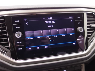 Volkswagen T-Roc AUTOMAAT / VIRTUAL / DAB+ / CARPLAY / NAVI / AIRCO / PDC / ACC / NL-AUTO - afbeelding nr 9