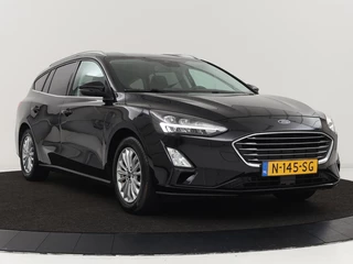 Ford Focus Ford Focus 1.0 EcoBoost Titanium X | Stoel & stuurverwarming | Trekhaak | Adaptive cruise | Camera | Full LED | Carplay | B&O Sound | Digital Cockpit | Keyless | Climate control - afbeelding nr 34