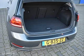 Volkswagen Golf Volkswagen Golf 1.6 TDI Comf.line ACC LED 18