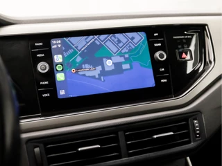 Volkswagen Polo Volkswagen Polo 1.0 TSI Sportline (APPLE CARPLAY, GETINT GLAS, PARKEERSENSOREN, SPORTSTOELEN, ADAPTIVE CRUISE, LED ACHTERLICHTEN, NIEUWE APK, NIEUWSTAAT) - afbeelding nr 26