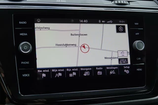 Volkswagen Touran Volkswagen Touran 1.5 TSI R-line 7pers. CAMERA STOELVERW. - afbeelding nr 15