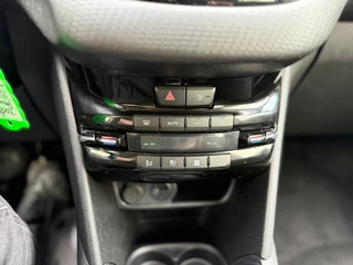 Peugeot 208 Peugeot 208 1.2 PureTech Allure - afbeelding nr 36